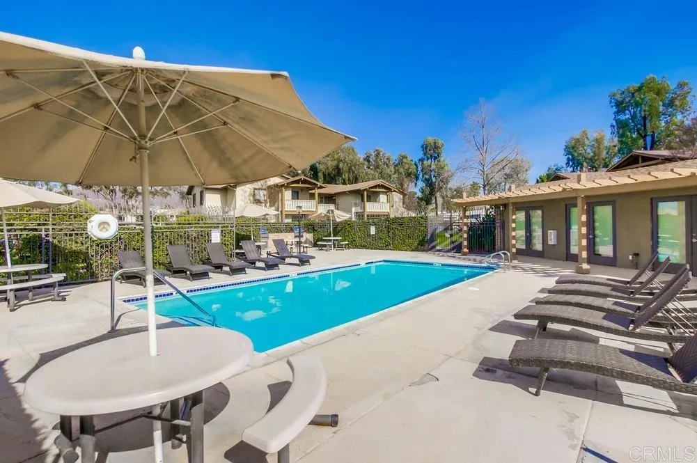 https://cdn.realtyfeed.com/cdn/127/306382666/c5e7d8ca9d607f74be3bfa47f11a5008.webp