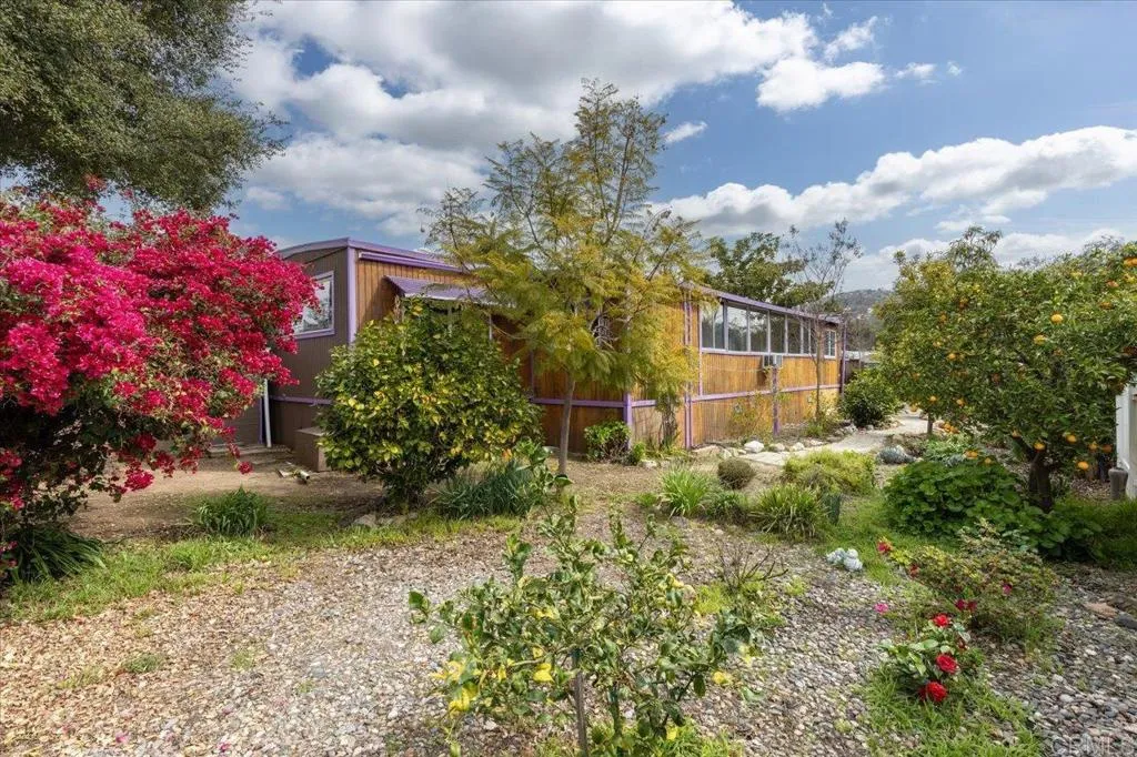 https://cdn.realtyfeed.com/cdn/127/306383071/0f7edf44eefdbd73666b78feac59a9b6.webp