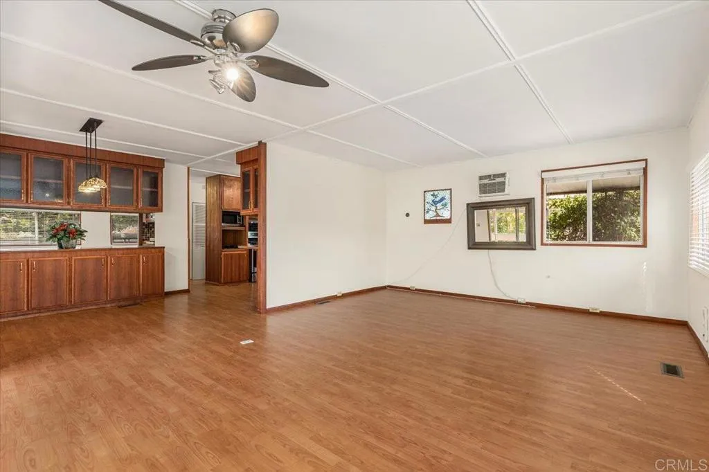 https://cdn.realtyfeed.com/cdn/127/306383071/3b89904dd01099a32e05fb98615fddb9.webp