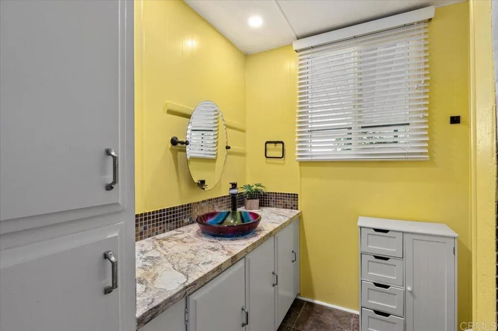 https://cdn.realtyfeed.com/cdn/127/306383071/69bd33bdc9d83728c7230eb23626ac15.webp