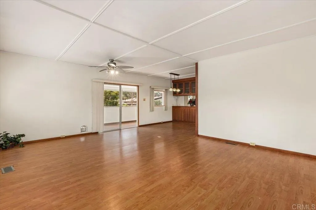 https://cdn.realtyfeed.com/cdn/127/306383071/b17170be10575199d4fc9a298aa28a1f.webp