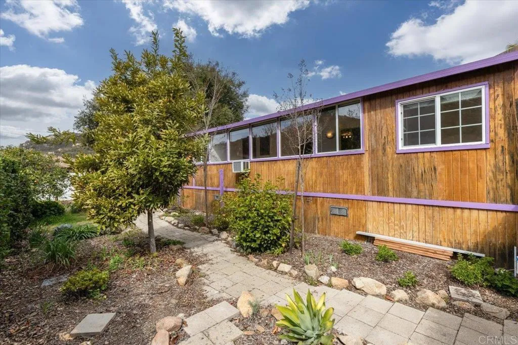 https://cdn.realtyfeed.com/cdn/127/306383071/de985640439df30996385af4fd56e918.webp