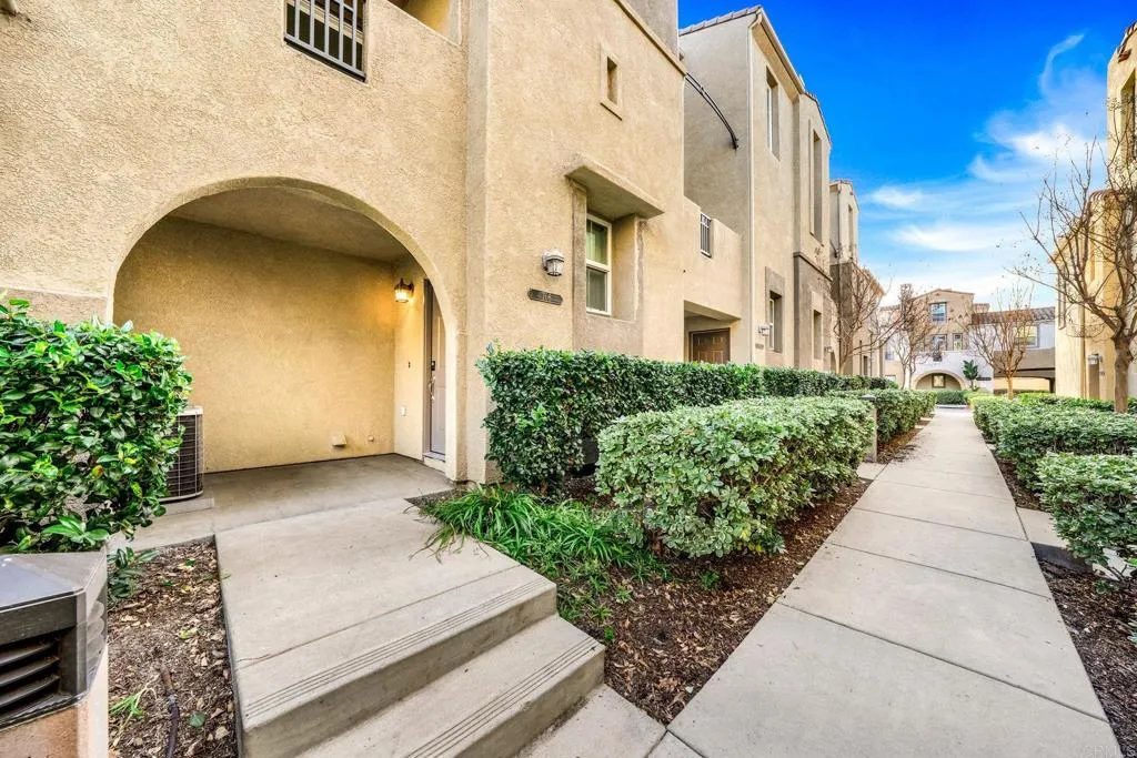 https://cdn.realtyfeed.com/cdn/127/306383226/0293a329bd85c7e1d49c462e87252bdc.webp