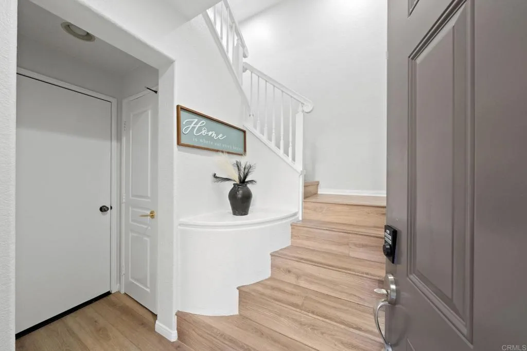 https://cdn.realtyfeed.com/cdn/127/306383226/f63f8c3334bf1130db4ddb5ea01e3c5a.webp