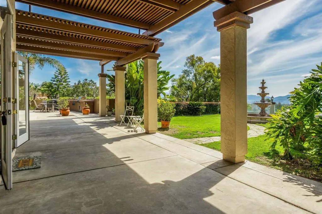 https://cdn.realtyfeed.com/cdn/127/306383362/05277234b4908c115d2870ea483dd494.webp