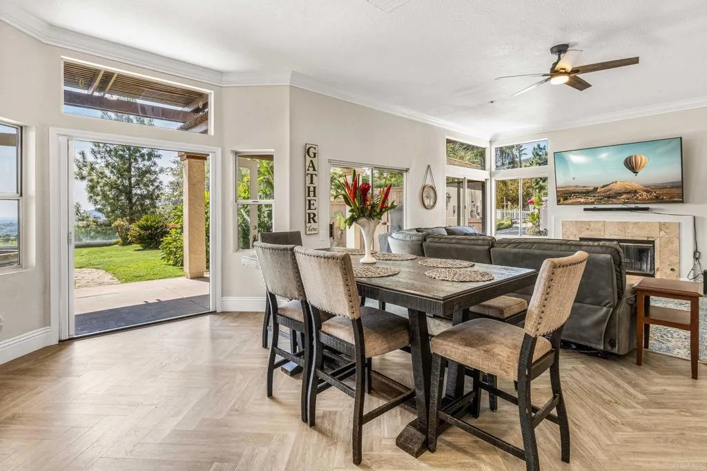 https://cdn.realtyfeed.com/cdn/127/306383362/20a08ae95f5130554585d1e352056104.webp