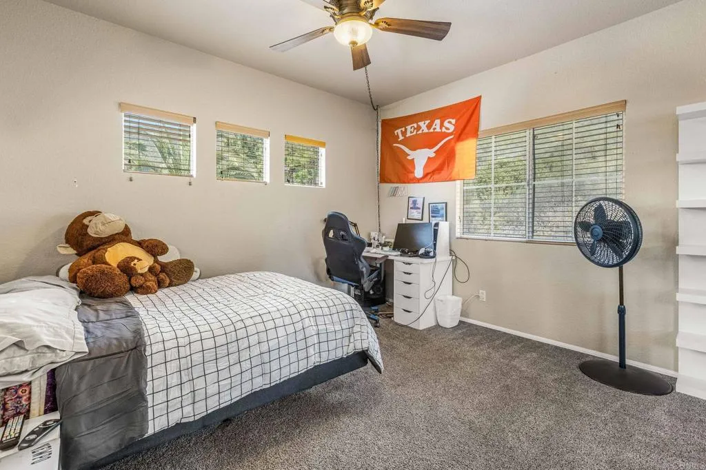 https://cdn.realtyfeed.com/cdn/127/306383362/65937e6a31d9da45e79ee62c344f8588.webp