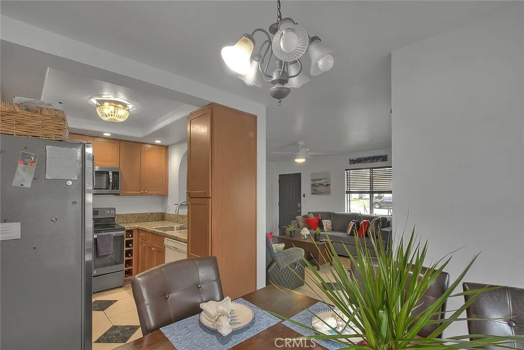 https://cdn.realtyfeed.com/cdn/127/306383454/12d5c6592589b4631545ce5acd7c8b6b.webp