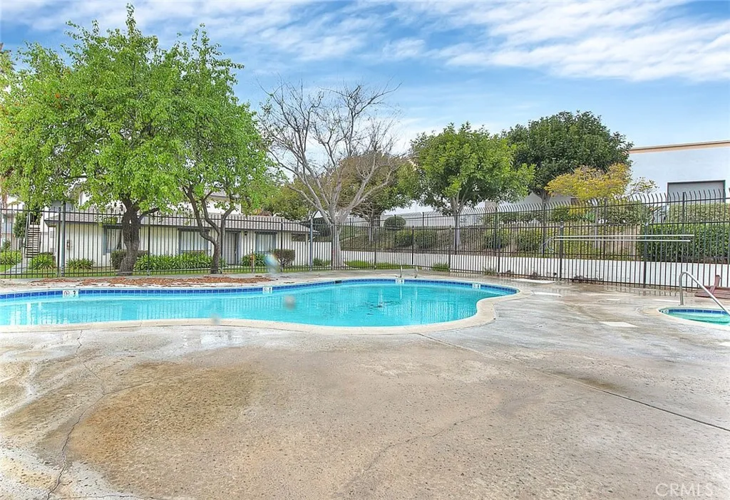 https://cdn.realtyfeed.com/cdn/127/306383454/1d7603c8bb0c84d65dedebc9698804a4.webp