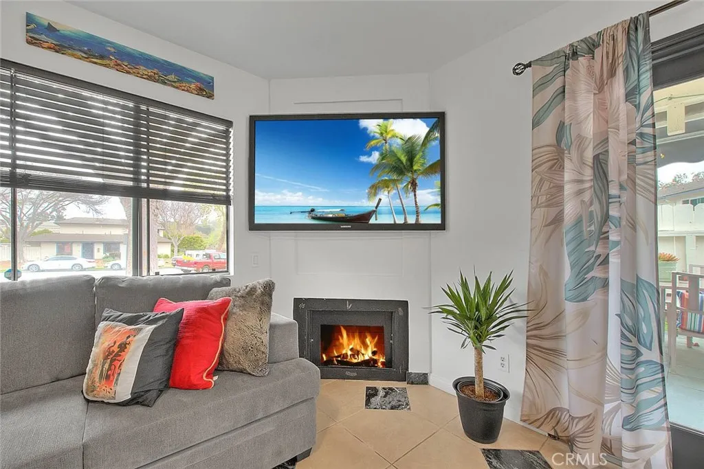 https://cdn.realtyfeed.com/cdn/127/306383454/31b8a1e5a4f9a70aaacfabff7d42d183.webp