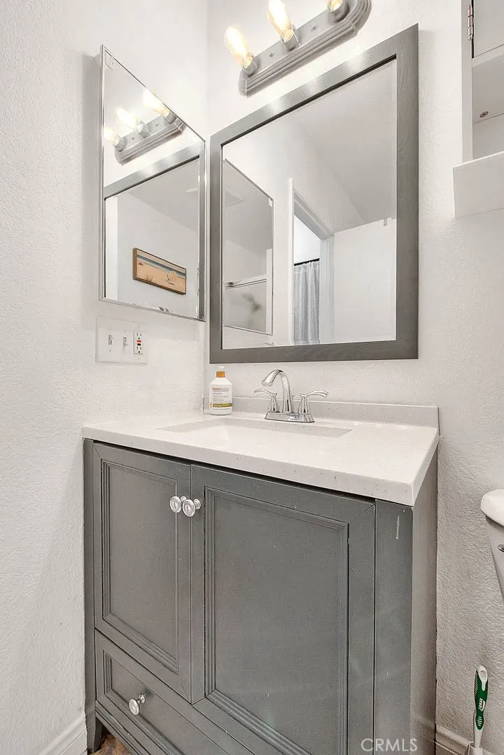 https://cdn.realtyfeed.com/cdn/127/306383454/33b3148e9ee9b5151c9034a259fbedf2.webp