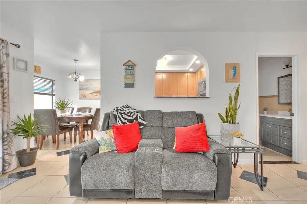 https://cdn.realtyfeed.com/cdn/127/306383454/3a9a2a286692bbef1d7effa2941b2192.webp
