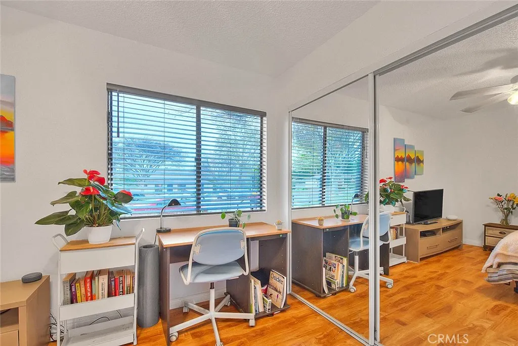 https://cdn.realtyfeed.com/cdn/127/306383454/6cf0a774d3b17f61087de02e22485765.webp