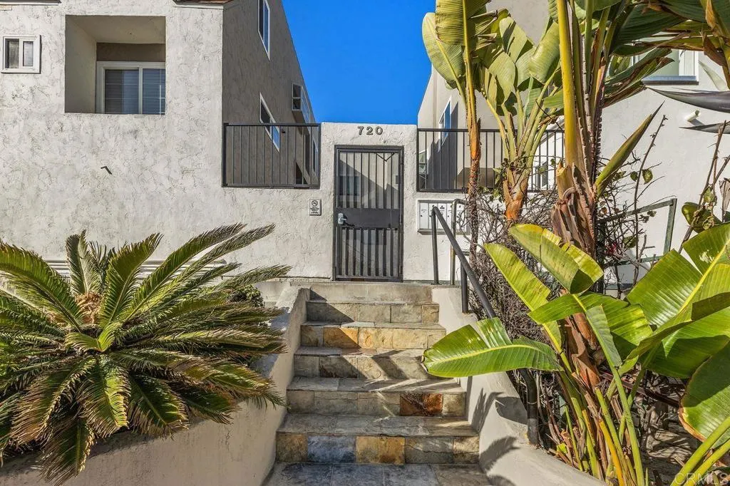 https://cdn.realtyfeed.com/cdn/127/306383696/137d15b0999d4f6f6d9f7952d9928890.webp