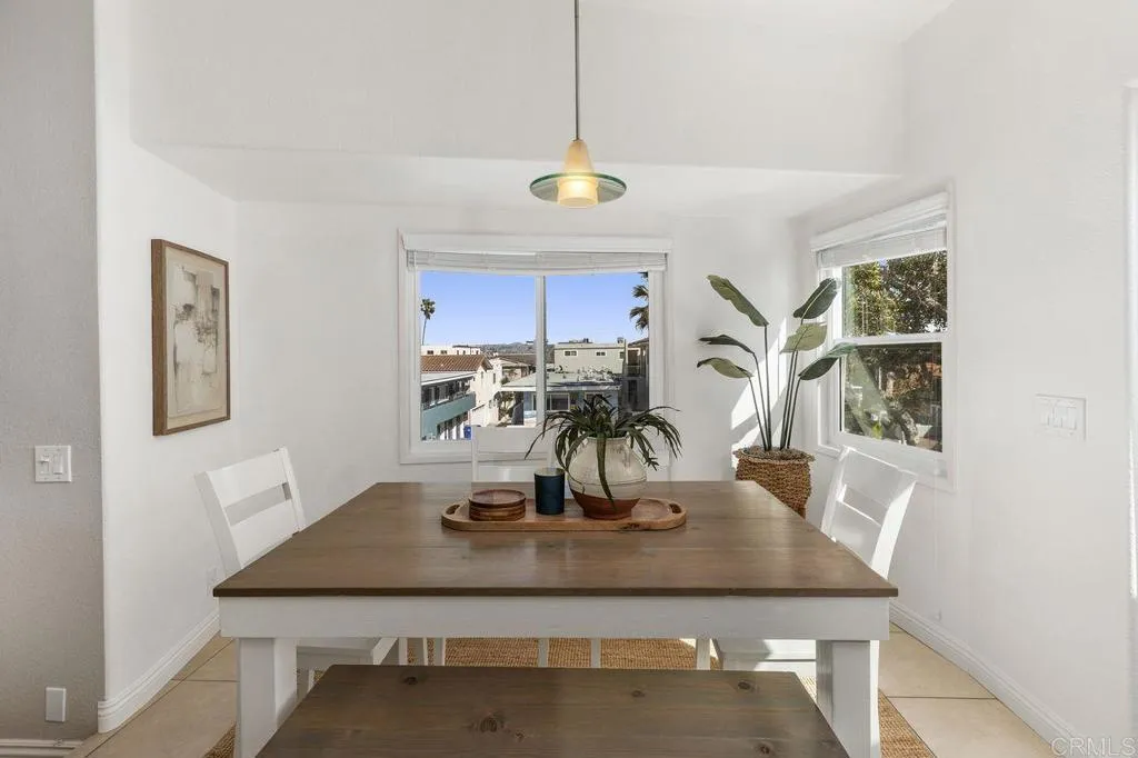 https://cdn.realtyfeed.com/cdn/127/306383696/1d47aef352fb561253771fbd7336dfbf.webp