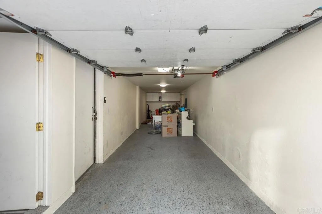 https://cdn.realtyfeed.com/cdn/127/306383696/396f8963eb7d8c09e76e14ff69959fc3.webp