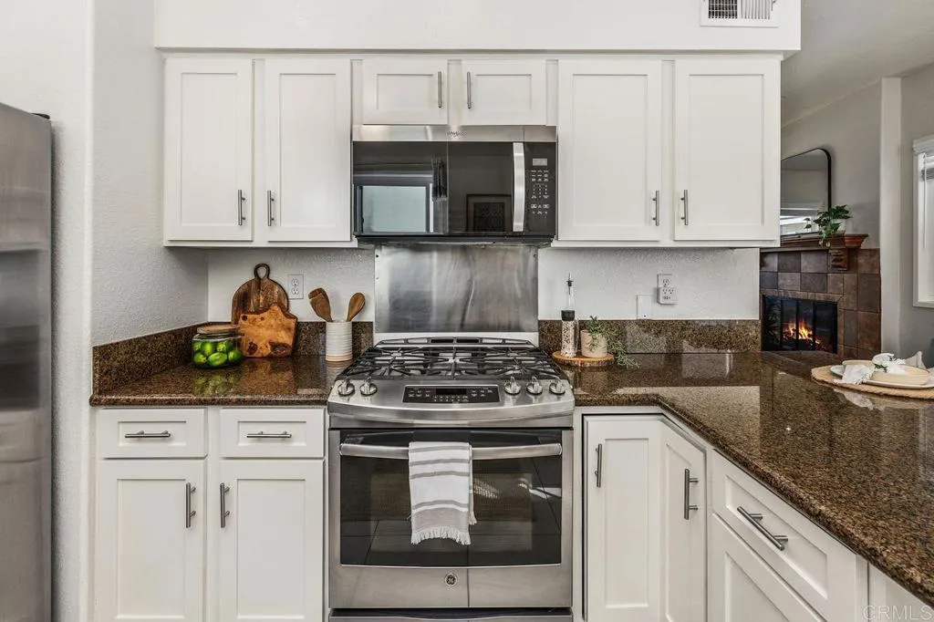 https://cdn.realtyfeed.com/cdn/127/306383696/75043e1fdf5f1c25e5a3d2c2581d6405.webp