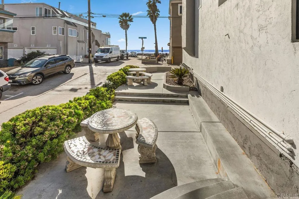 https://cdn.realtyfeed.com/cdn/127/306383696/8aea259207fdff970c40252b0468f794.webp
