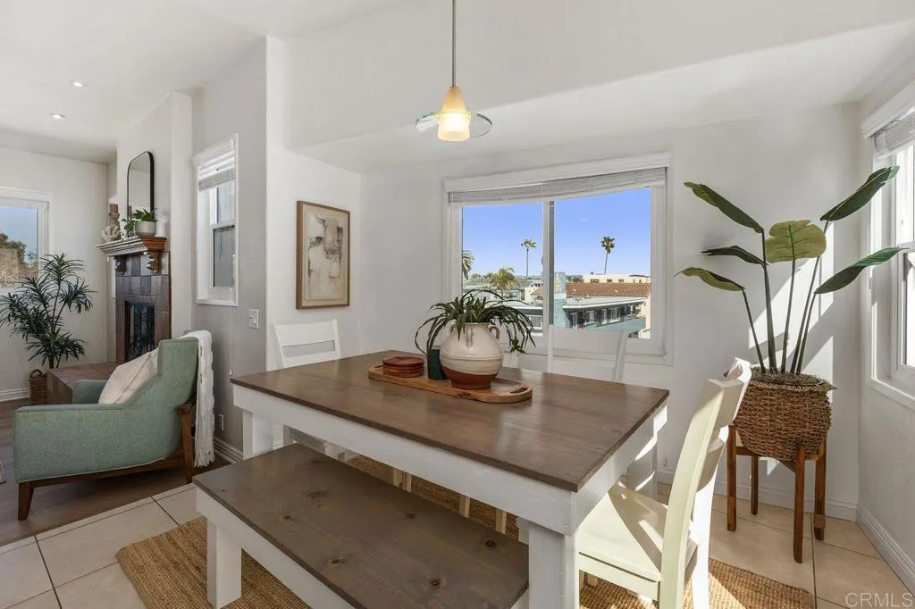 https://cdn.realtyfeed.com/cdn/127/306383696/9d3fcc9b92d37e9ccf619a27f04caa17.webp