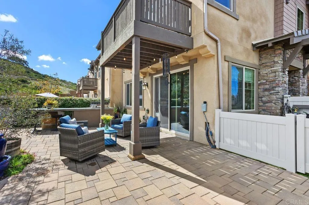 https://cdn.realtyfeed.com/cdn/127/306383826/bd6a0d82349bc6c147abe979f29ff72e.webp