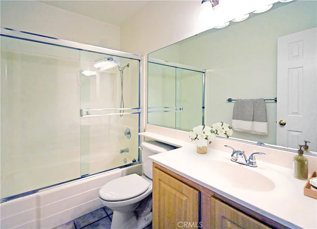 https://cdn.realtyfeed.com/cdn/127/306383828/e91306037c5aff28e6aa8f750865bc2b.webp