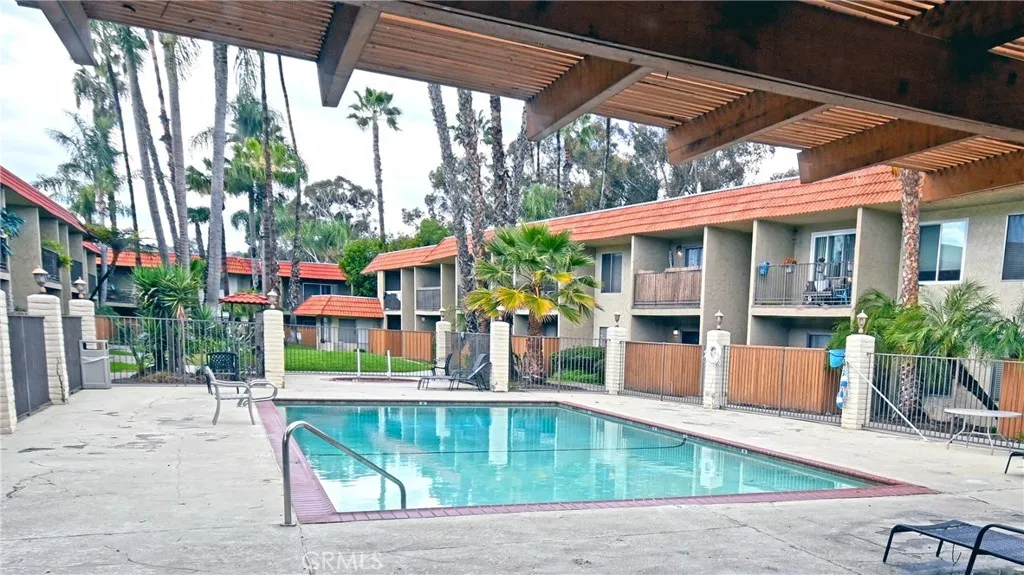https://cdn.realtyfeed.com/cdn/127/306383828/fb25684c60513ce53490cdc400936355.webp
