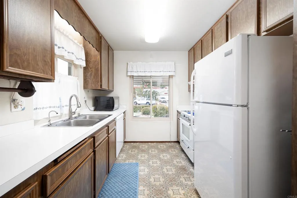 https://cdn.realtyfeed.com/cdn/127/306384068/02911c68befaf8cf90690073208f5d8e.webp