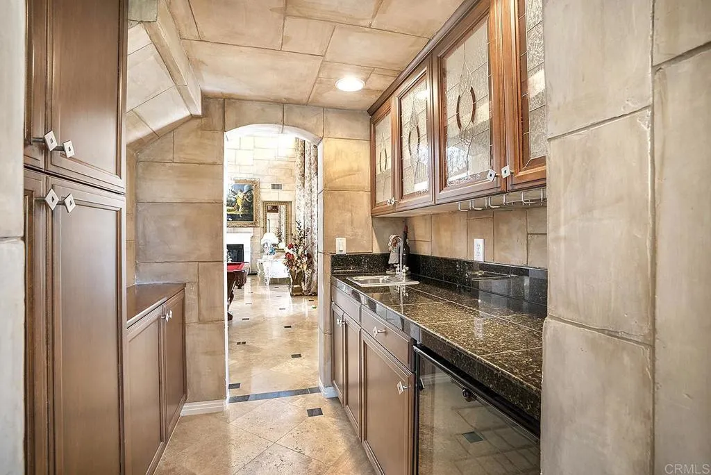 https://cdn.realtyfeed.com/cdn/127/306384723/2701973ef48a5462b8e3bd58963e5966.webp