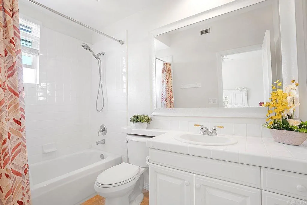 https://cdn.realtyfeed.com/cdn/127/306384723/3a247937f0687f54157f9010d31d9d2c.webp