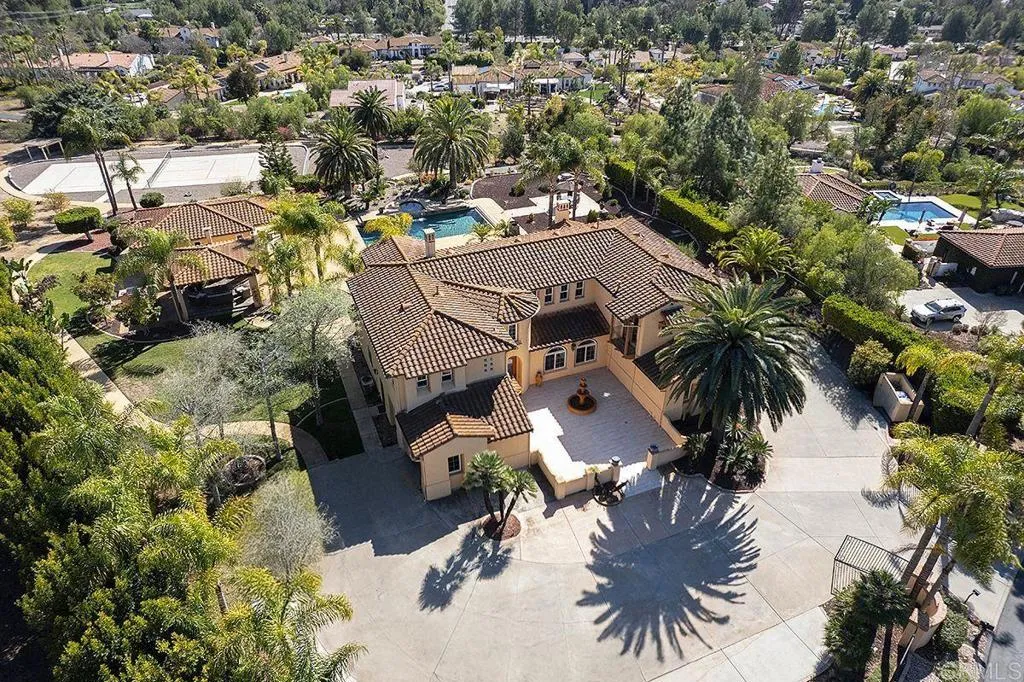 https://cdn.realtyfeed.com/cdn/127/306384723/48323698d0fe45d0c5bf6b647837ae93.webp