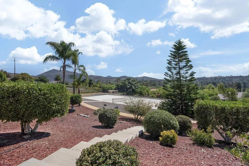 https://cdn.realtyfeed.com/cdn/127/306384723/49dfdae87d256c06754ea809d2f715a0.webp