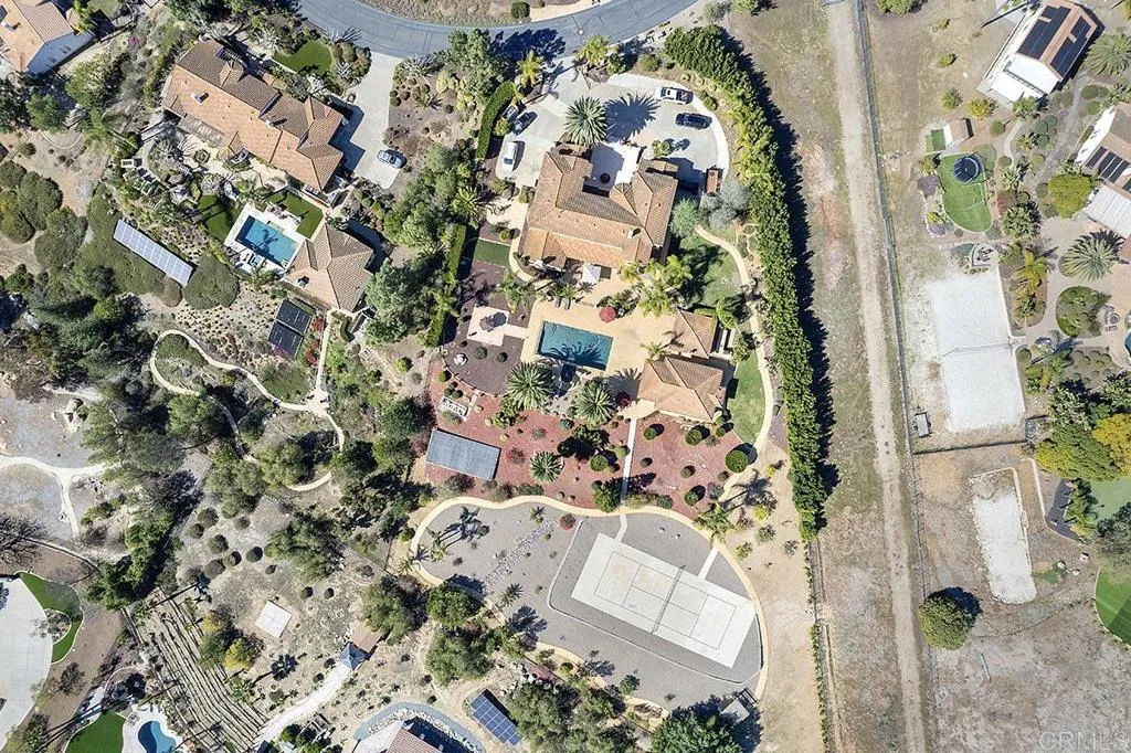 https://cdn.realtyfeed.com/cdn/127/306384723/7c1725e292f880465a7a766fcd27b7b0.webp