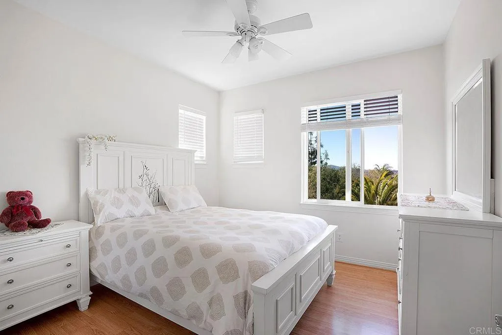 https://cdn.realtyfeed.com/cdn/127/306384723/cfb30769ecf9b3c37f0f9b5a84c0ebc9.webp