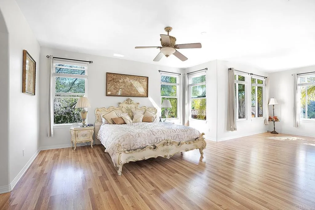 https://cdn.realtyfeed.com/cdn/127/306384723/e4f6fc1ca0fe4f3cc55739f38345c149.webp