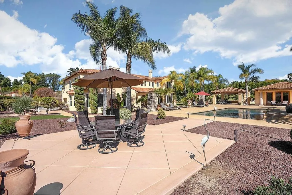 https://cdn.realtyfeed.com/cdn/127/306384723/eb0c089a49a946a5f0f0368bc734b653.webp