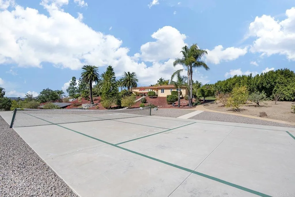https://cdn.realtyfeed.com/cdn/127/306384723/fad8a24cf9d30479605ad84ed16d69b9.webp
