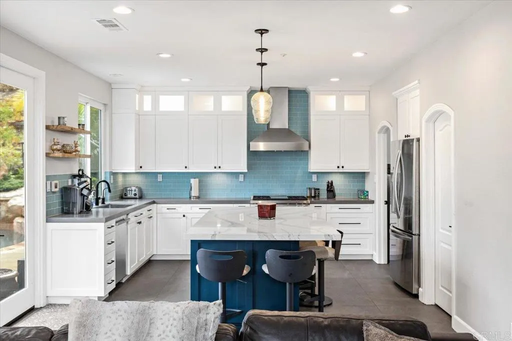 https://cdn.realtyfeed.com/cdn/127/306384742/46ac7c11c2a88aebed7a057828e74f41.webp