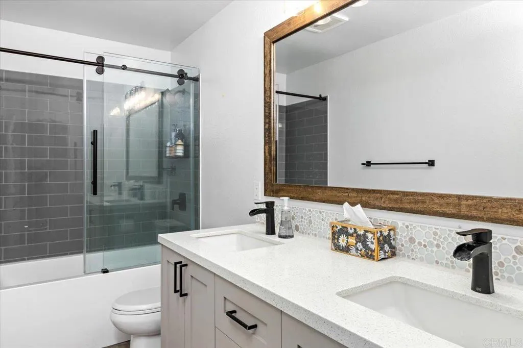https://cdn.realtyfeed.com/cdn/127/306384742/49cadb9f3fe1a773383bbf5fde6dc48f.webp