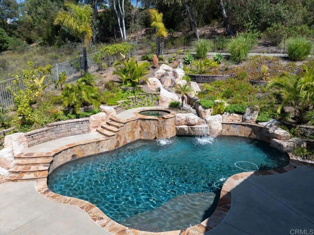 https://cdn.realtyfeed.com/cdn/127/306384742/73f6db0ca05215dc9687afede5ea648c.webp