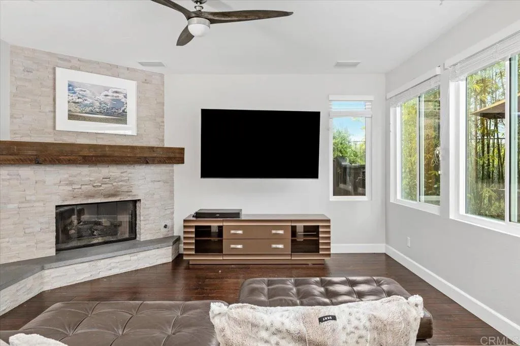 https://cdn.realtyfeed.com/cdn/127/306384742/85dcd3bb5f12b195896ff80200aa7c57.webp