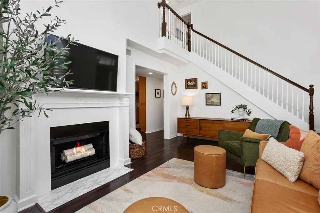 https://cdn.realtyfeed.com/cdn/127/306384748/2dedc914f74414ef69ca5d295e90f4cc.webp