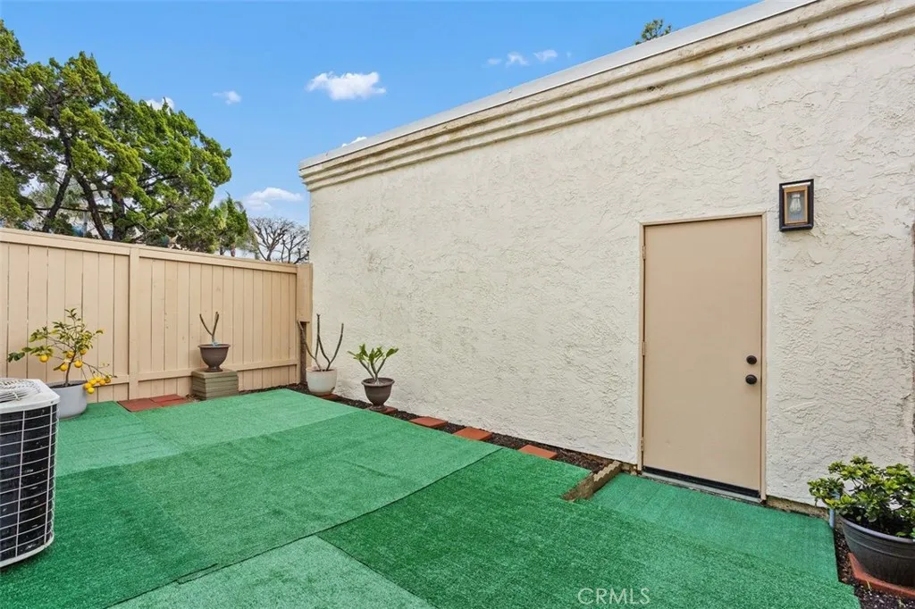 https://cdn.realtyfeed.com/cdn/127/306384748/6b4011b940350f4709b9eeefc2bdbdd1.webp
