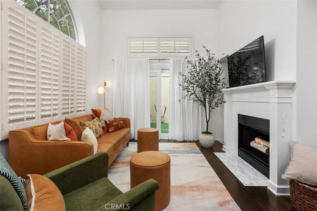 https://cdn.realtyfeed.com/cdn/127/306384748/a0126e99717c8039e58ce9db03ae33b7.webp