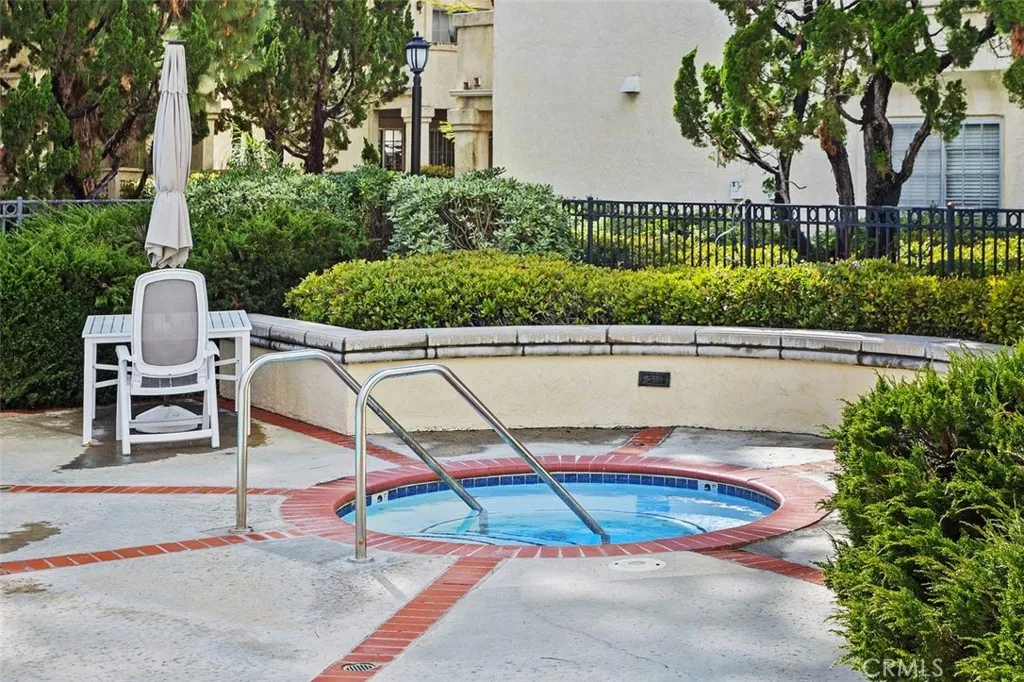 https://cdn.realtyfeed.com/cdn/127/306384748/bd9cef5ede408adb0a5e383aba993871.webp