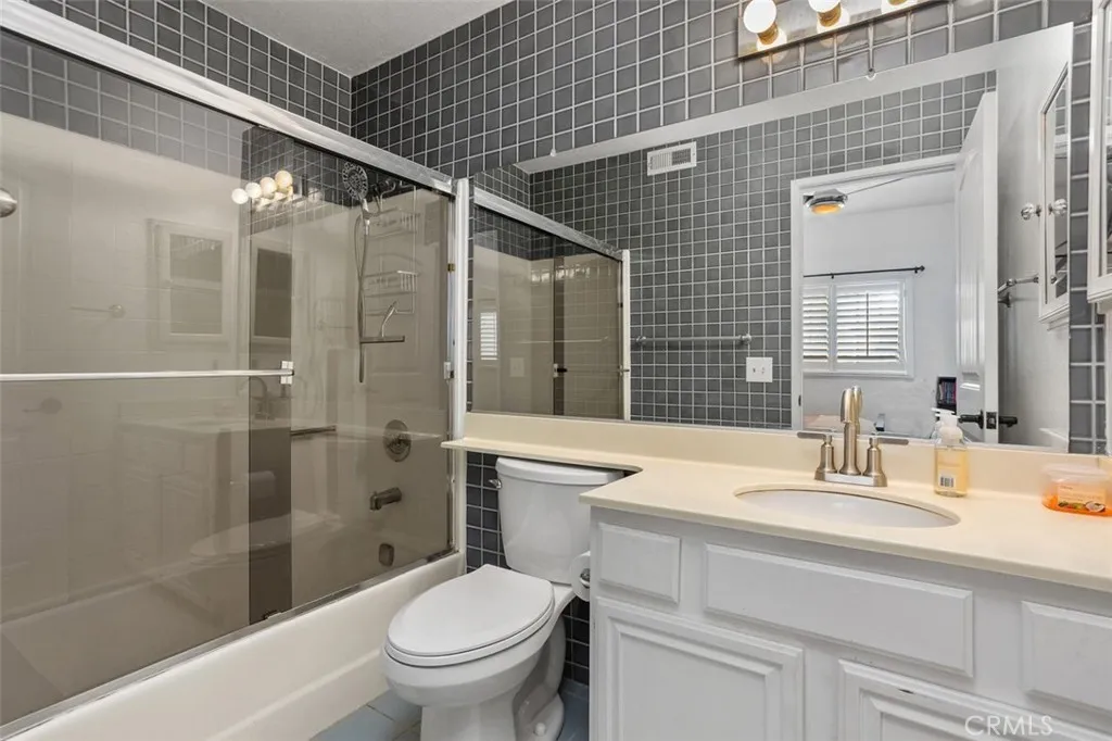 https://cdn.realtyfeed.com/cdn/127/306384748/c4552c13619f1b56725d0d161b3d145b.webp