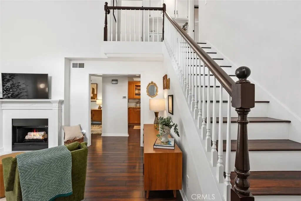 https://cdn.realtyfeed.com/cdn/127/306384748/c5b84de6cf15b00a6dd04a708435e829.webp