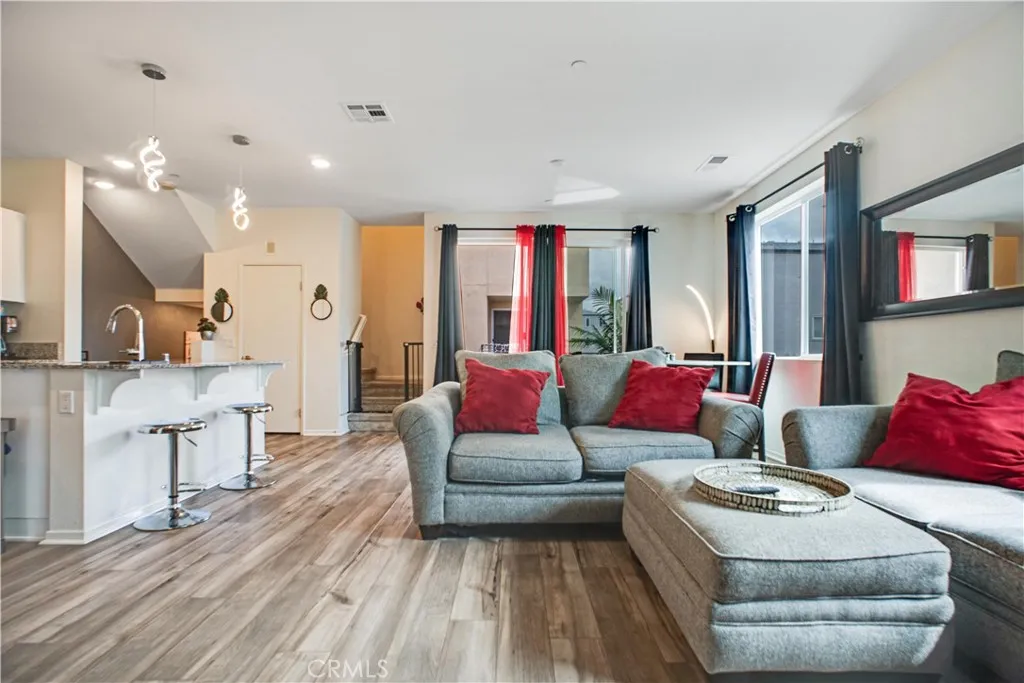 Photo #6: SW25053260 Listing 