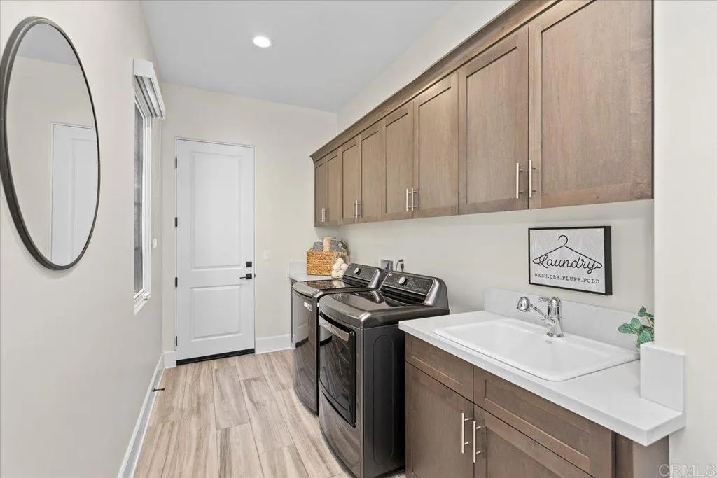 https://cdn.realtyfeed.com/cdn/127/306385649/b48b77495734f8213dd6b93ef980f9f7.webp