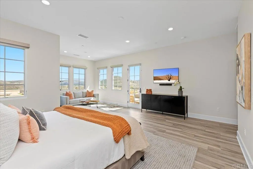 https://cdn.realtyfeed.com/cdn/127/306385649/d51ada81dd146c68703b0ffc961fb417.webp