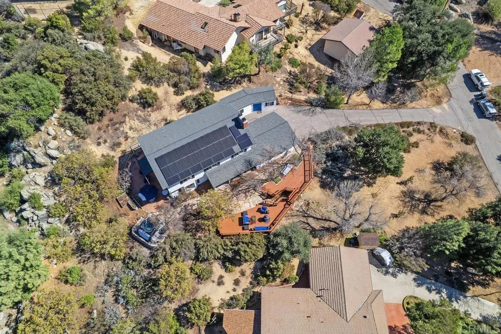 https://cdn.realtyfeed.com/cdn/127/306385830/62c0b1d39d73fd3b4ca1ade0916d2ee3.webp